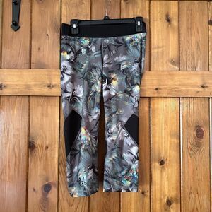 Adidas capri leggings